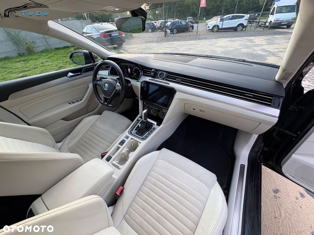 Volkswagen Passat Variant 2.0 TDI SCR 4Motion DSG Highline - 31