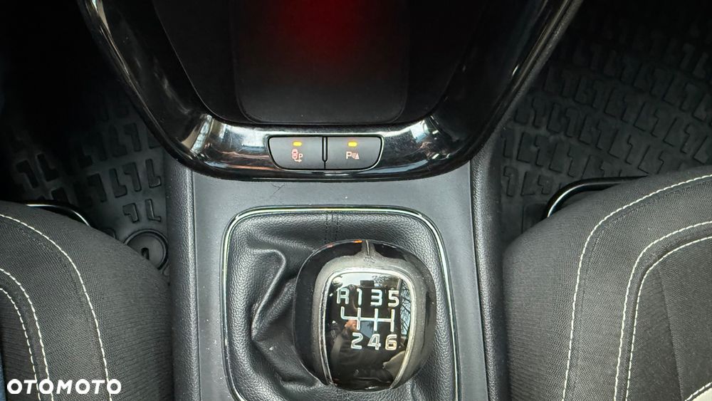 Kia Ceed 1.6 CRDi 136 ISG Platinum Edition - 26