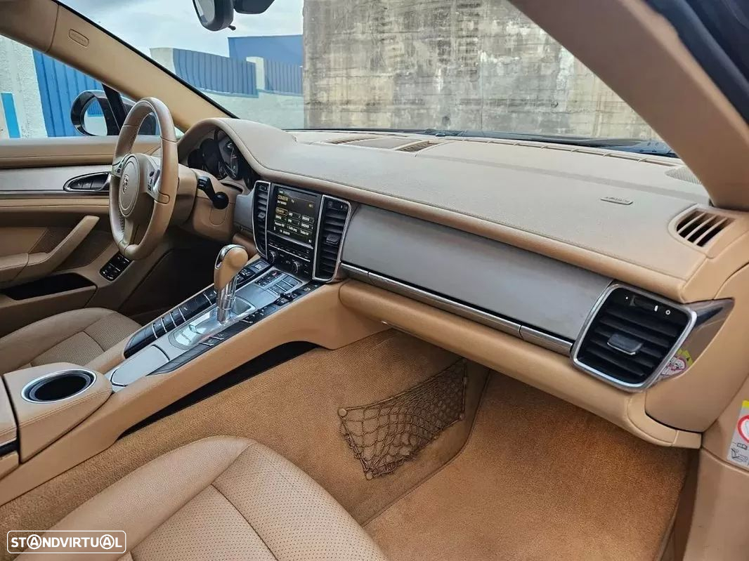Porsche Panamera Platinum Edition - 17