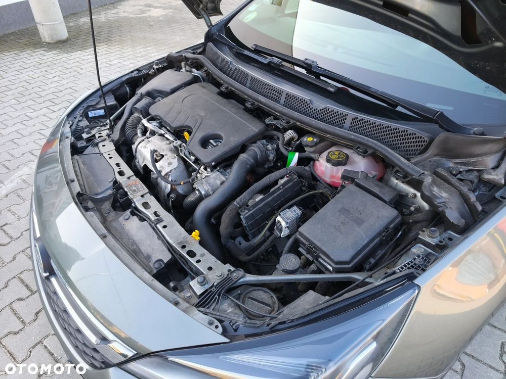 Opel Astra 1.6 CDTI Dynamic - 25