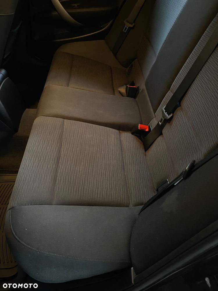 BMW Seria 1 116i - 18