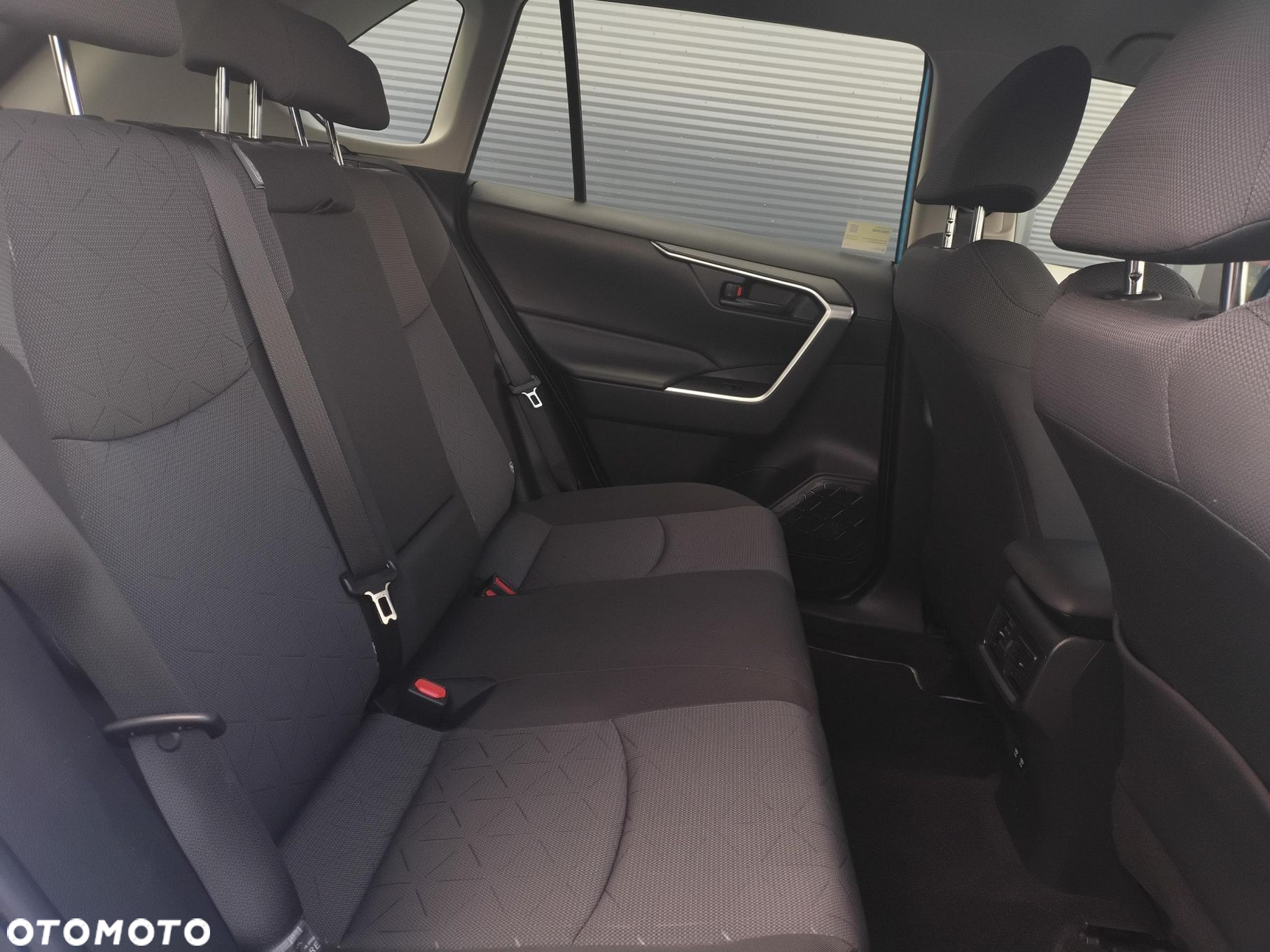 Toyota RAV4 - 18