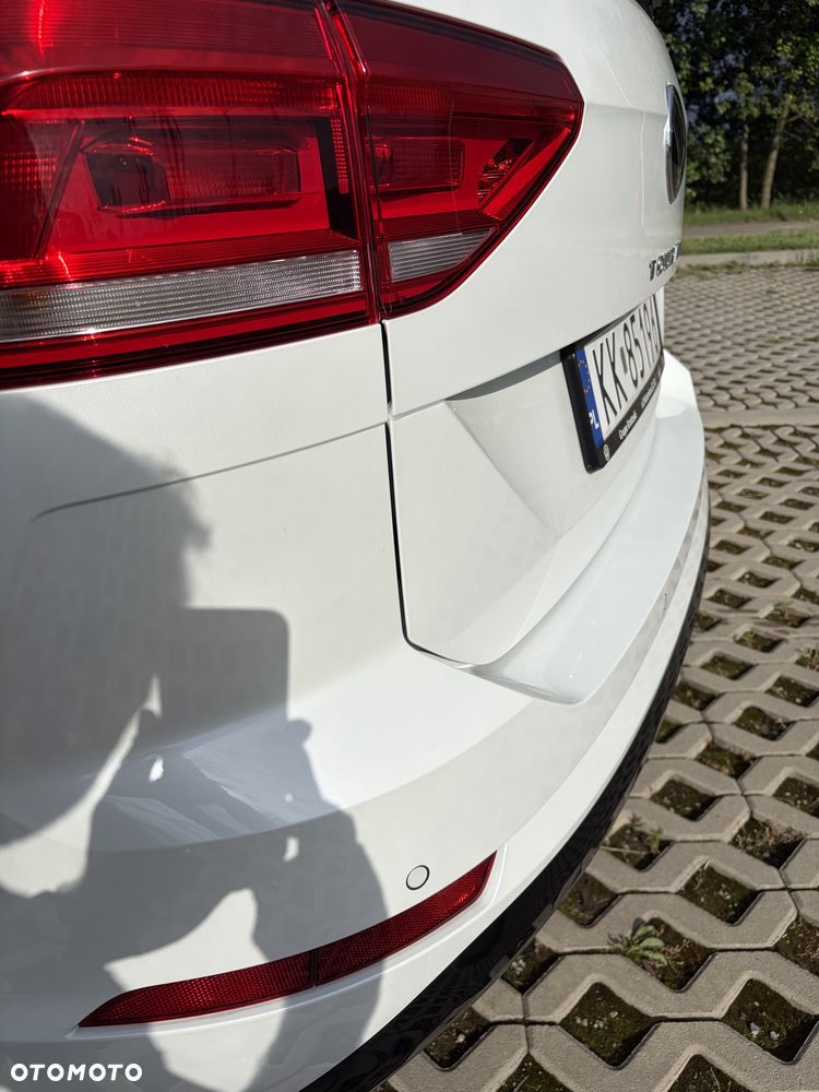 Volkswagen Touran - 17