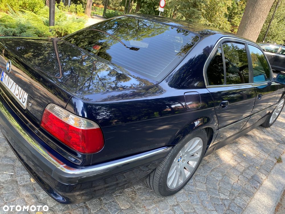 BMW Seria 7 728i L - 3