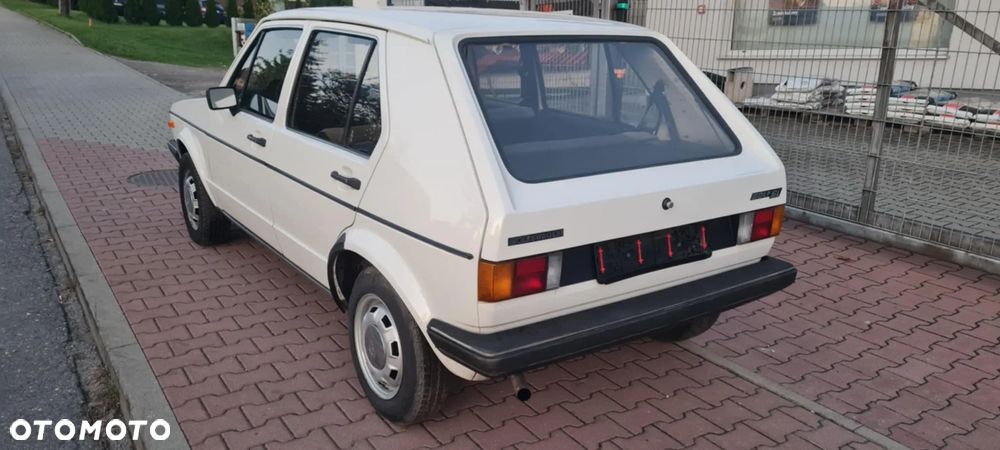 Volkswagen Golf 1.1 - 9