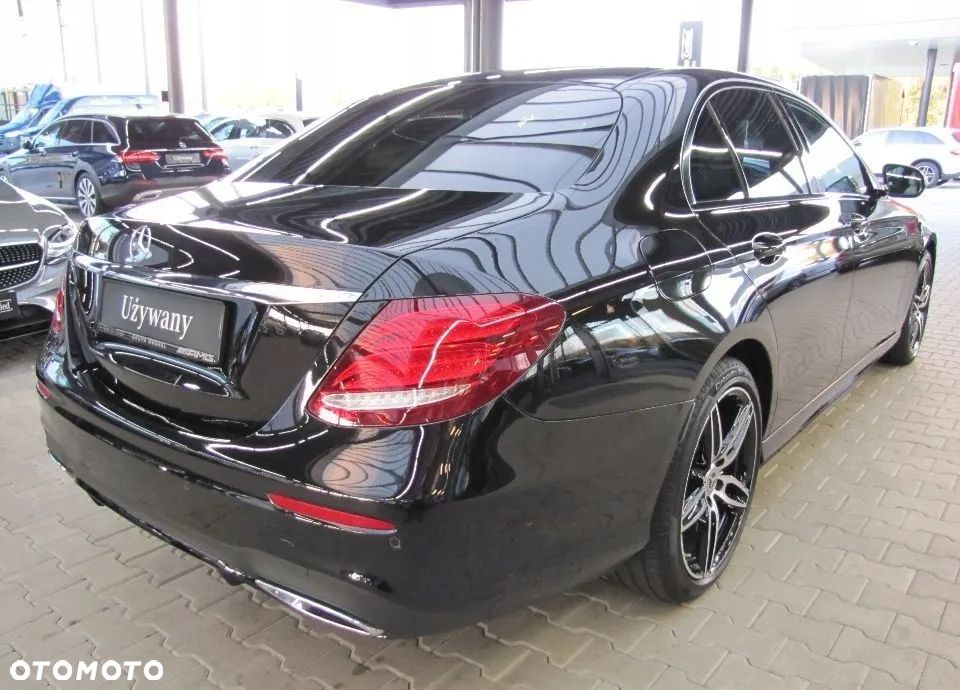 Mercedes-Benz Klasa E 300 d 9G-TRONIC - 21