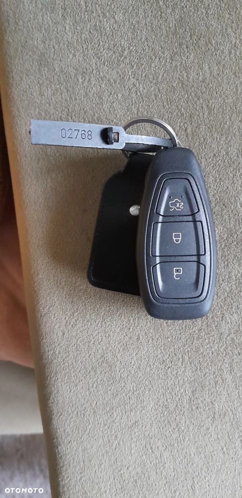 Ford Kuga 1.5 EcoBoost FWD Titanium ASS GPF - 6