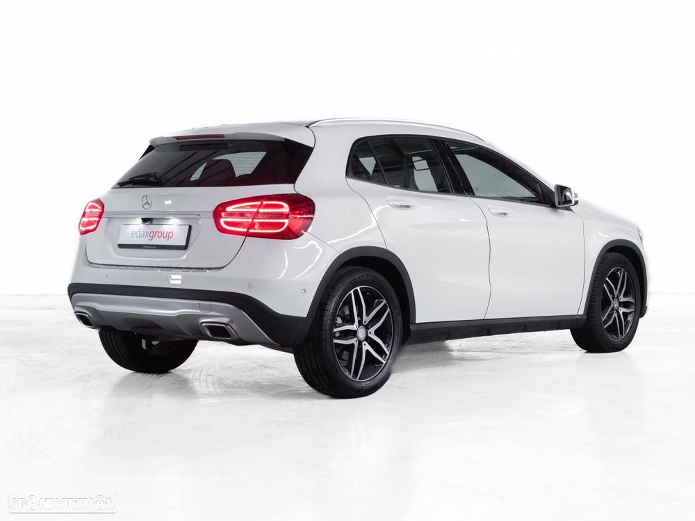 Mercedes-Benz GLA 200 - 3