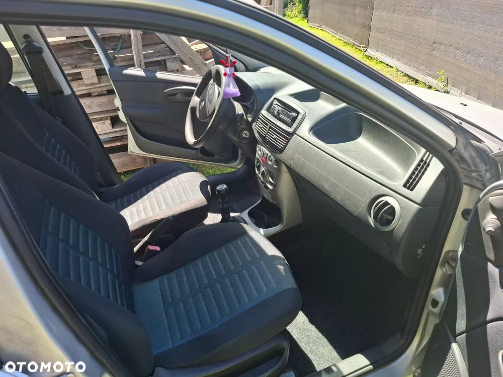 Fiat Punto - 16