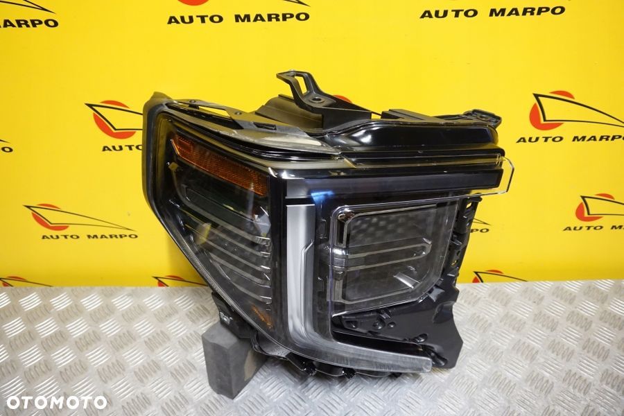 GMC SIERRA 1500 2022 - REFLEKTOR LAMPA CZARNA FULL LED PRAWA CIEMNA USA - 6