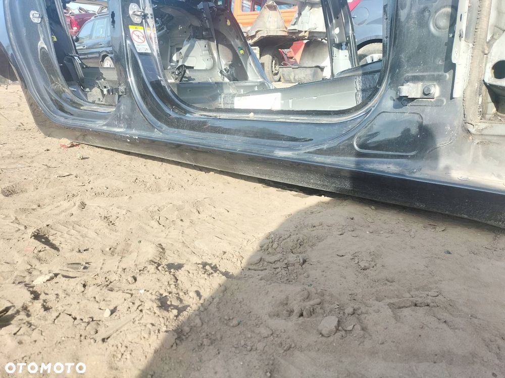 PRÓG PRAWY + SŁUPEK ŚRODKOWY AUDI A4 B8 LZ9Y - 6