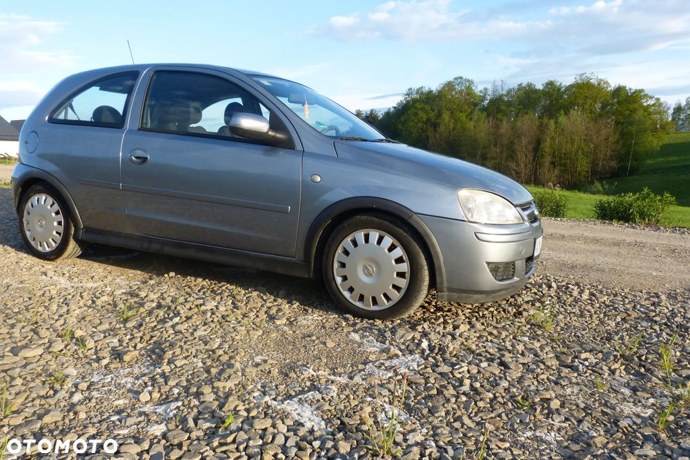 Opel Corsa 1.2 16V Cosmo - 3
