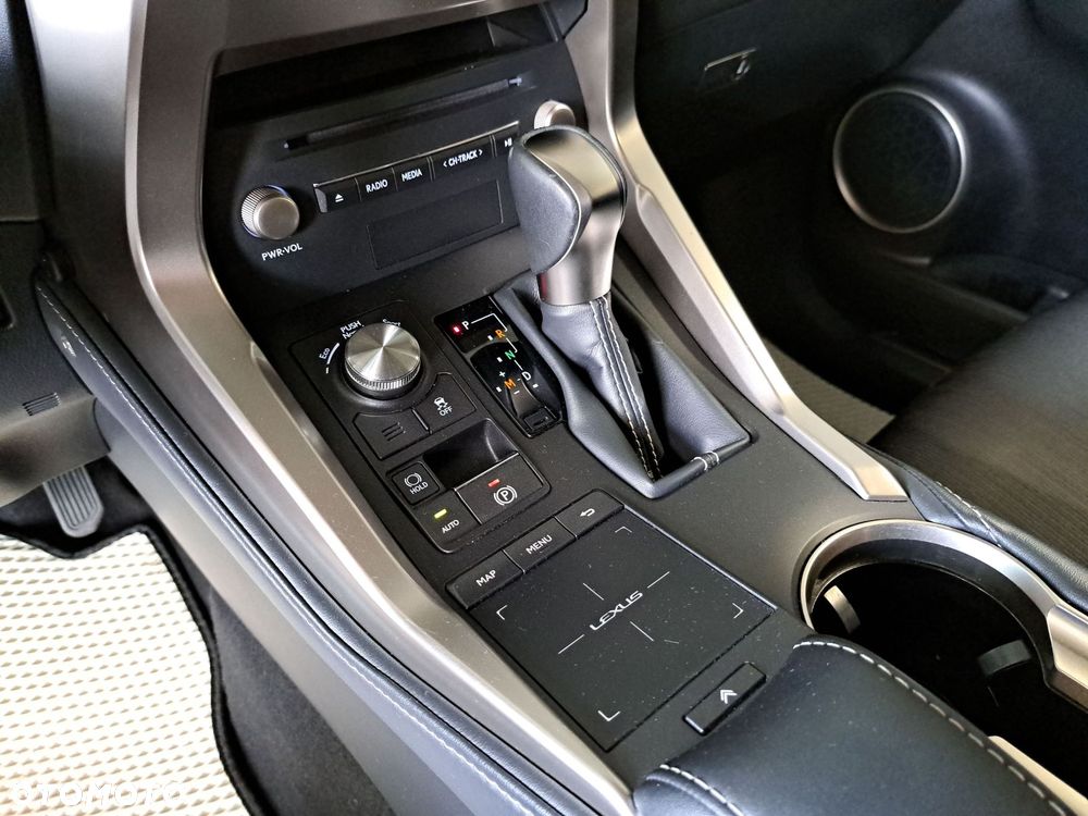 Lexus NX 300 Optimum AWD - 28
