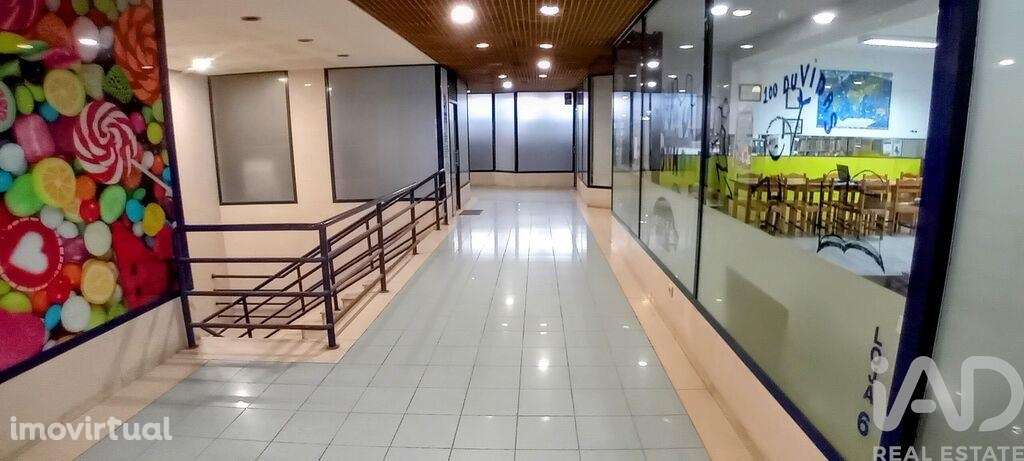 Loja / Estabelecimento Comercial em Espinho de 101,00 m2 - Grande imagem: 4/14