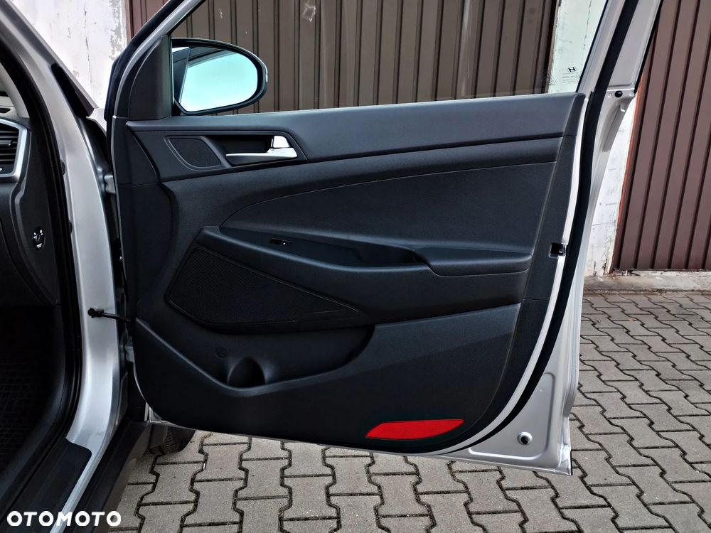 Hyundai Tucson 1.6 GDI BlueDrive Style 2WD - 22