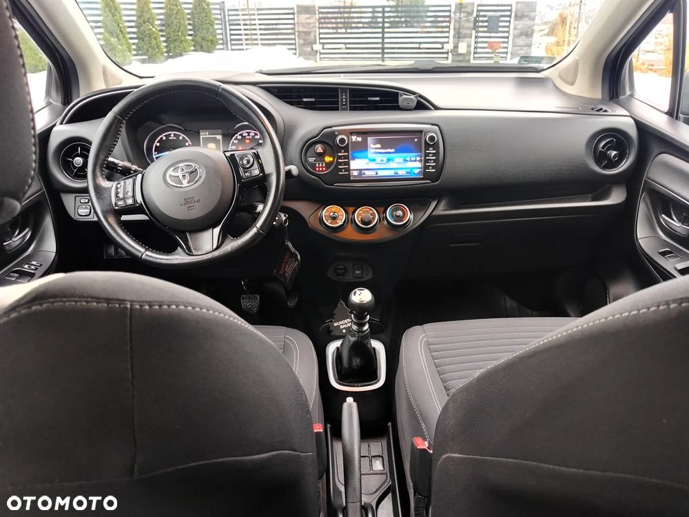 Toyota Yaris 1.5 Premium - 24