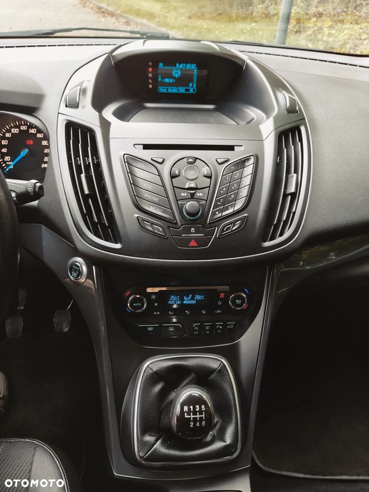 Ford Kuga 1.6 EcoBoost 2x4 Titanium - 29