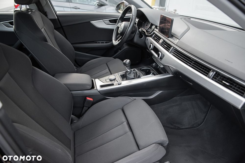Audi A4 Avant - 33
