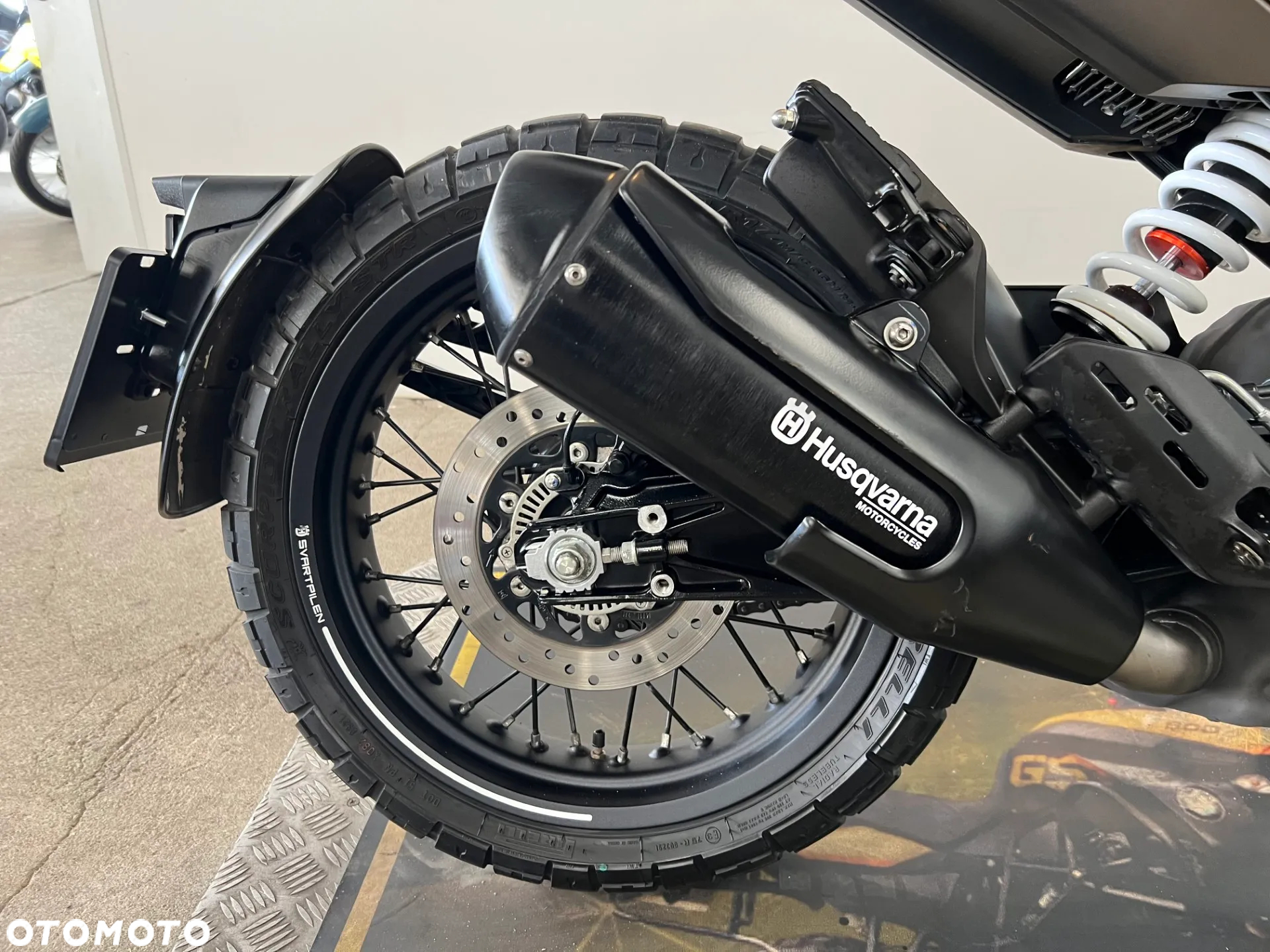 Husqvarna Svartpilen - 10