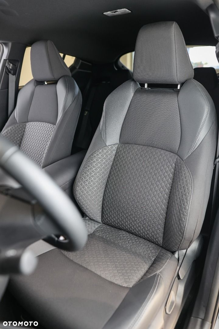 Toyota C-HR - 11