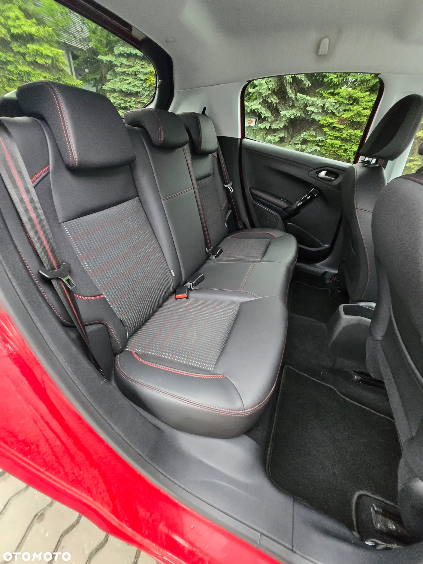 Peugeot 208 1.2 PureTech Allure S&S - 10