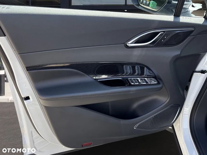 Hongqi HS3 1.5T FWD - 14