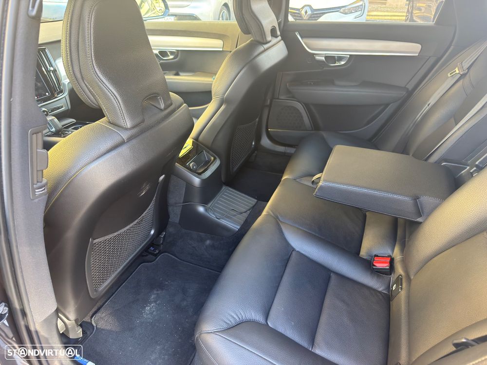 Volvo V90 2.0 T6 PHEV R-Design AWD - 7