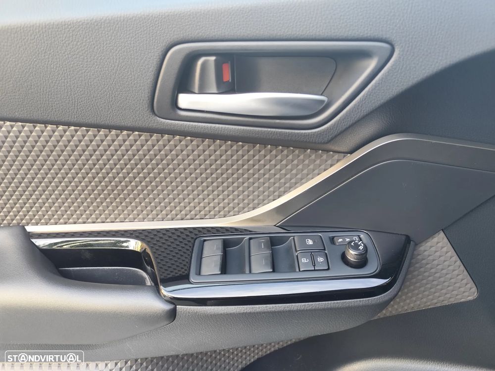 Toyota C-HR 1.8 Hybrid Exclusive+P.Luxury - 17