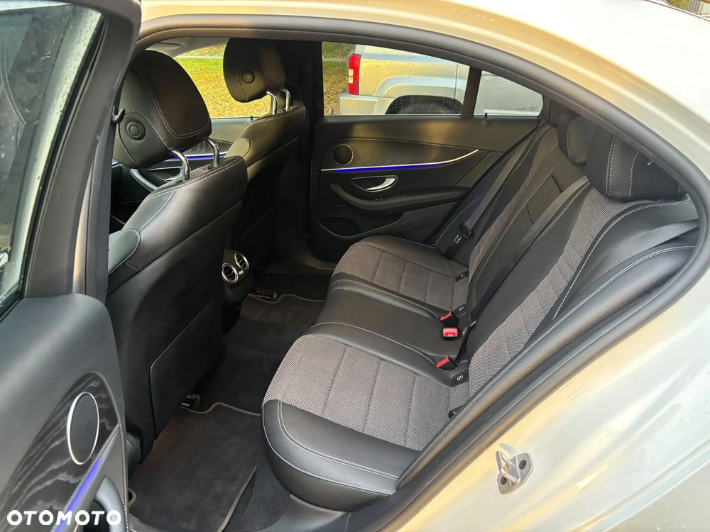 Mercedes-Benz Klasa E 220 d Avantgarde - 13