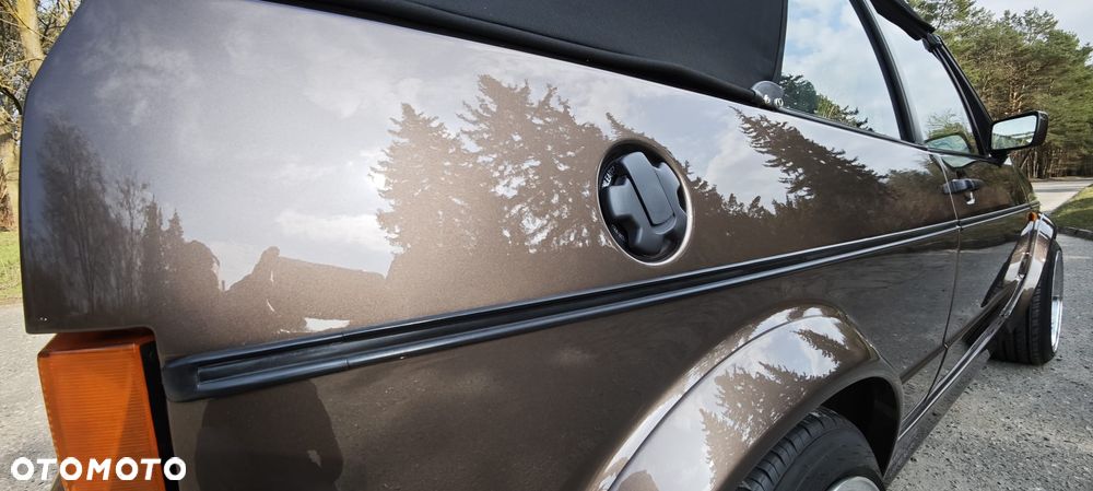 Volkswagen Golf Cabrio - 2