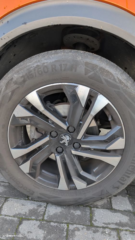 Peugeot 2008 1.2 PureTech Allure Pack - 17