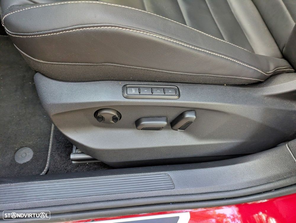 VW T-Roc 2.0 TDI R-Line DSG - 17