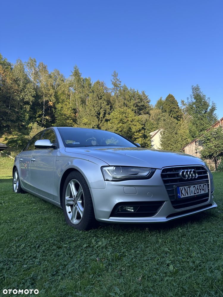 Audi A4 Limousine - 1