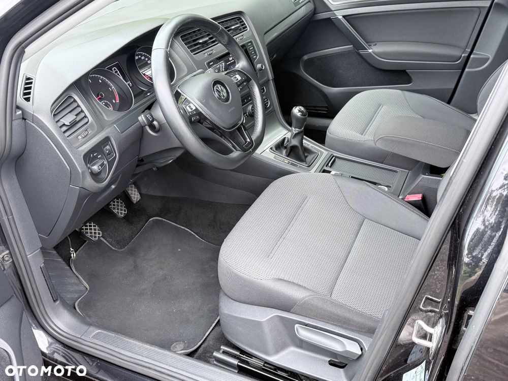 Volkswagen Golf 1.6 TDI BlueMotion Technology Comfortline - 13