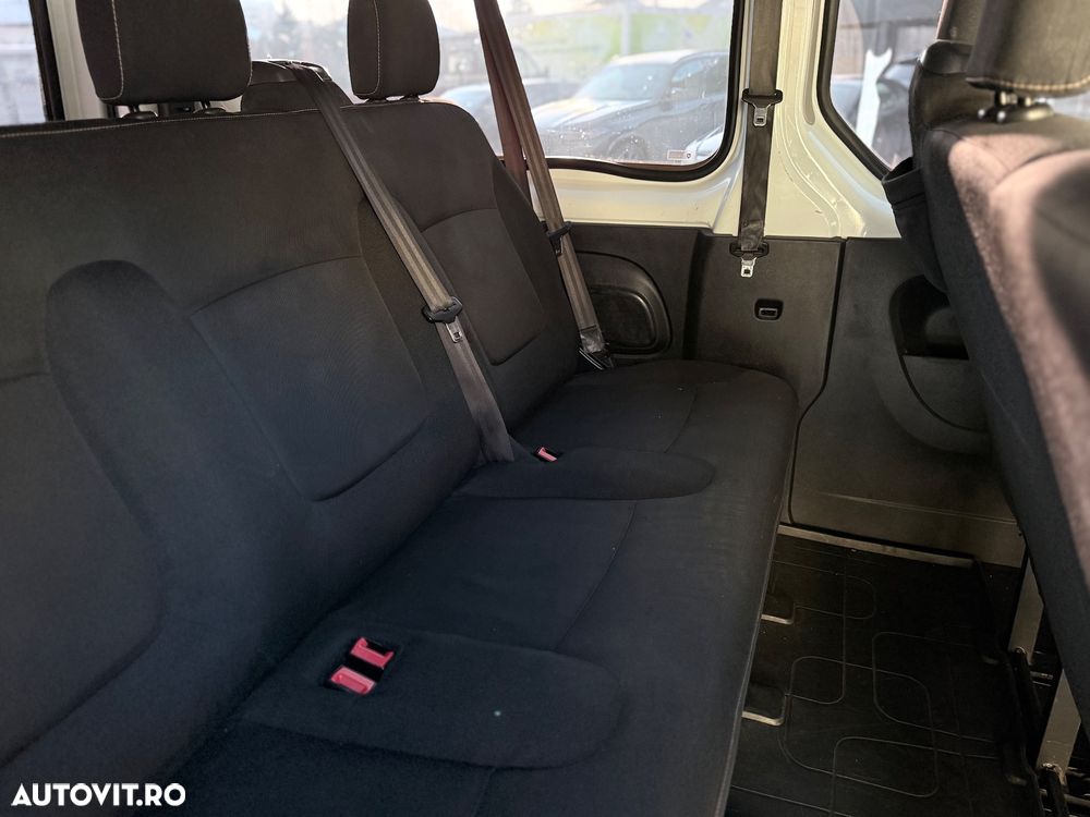 Renault Trafic - 19