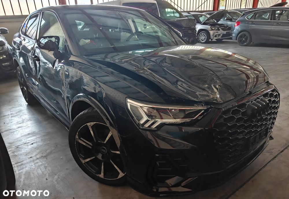 Audi Q3 35 TFSI mHEV S-Line S tronic - 1
