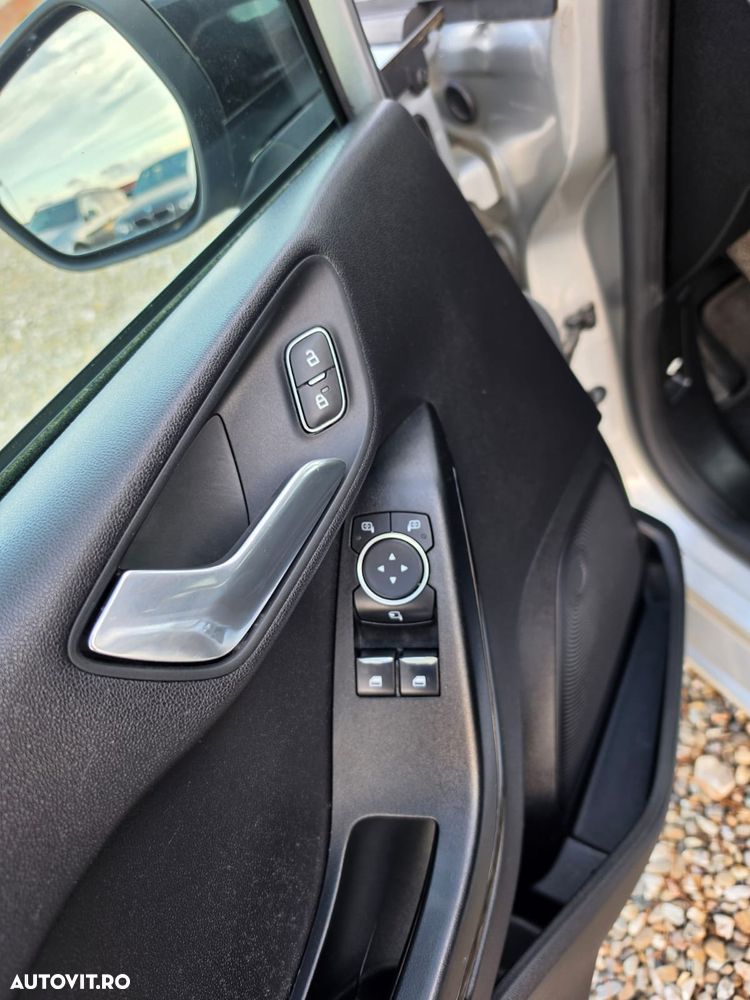 Ford Fiesta 1.0 EcoBoost S&S COOL&CONNECT - 17