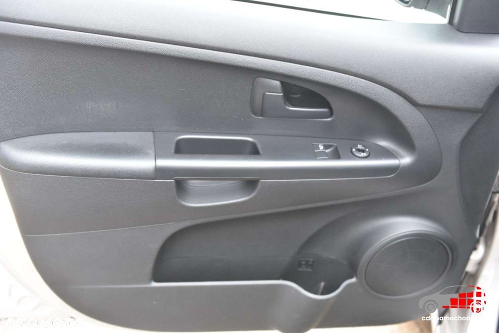 Kia Venga - 14