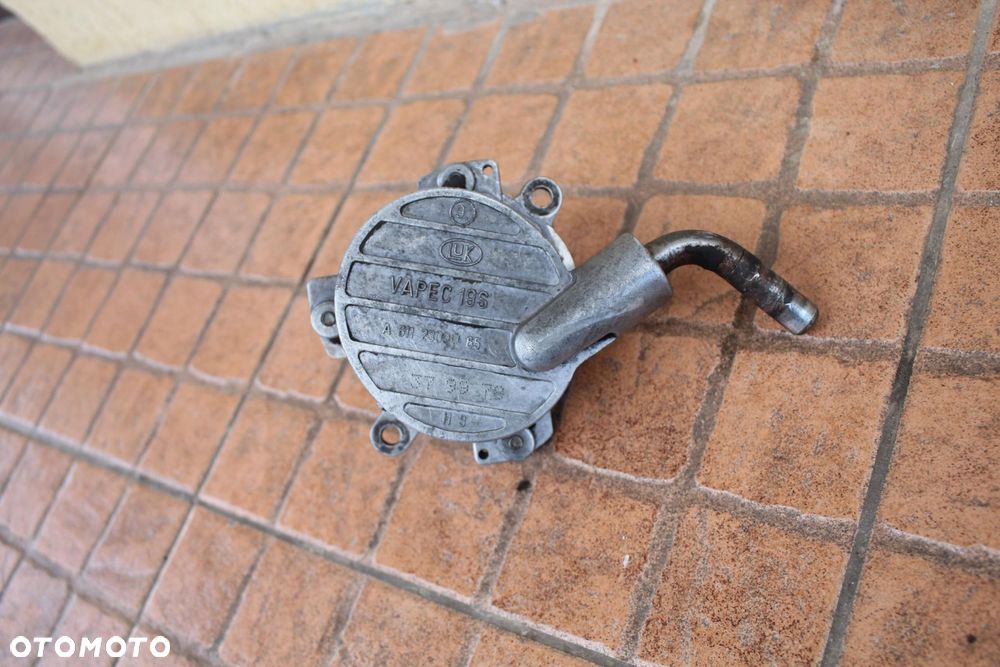 POMPA VACU VACUM MERCEDES W210 3.2 CDI A61123065 - 2