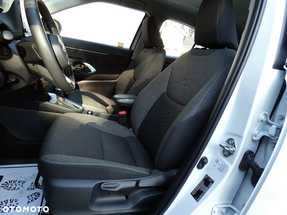 Toyota Yaris Cross Hybrid 1.5 Comfort 4x4 - 33