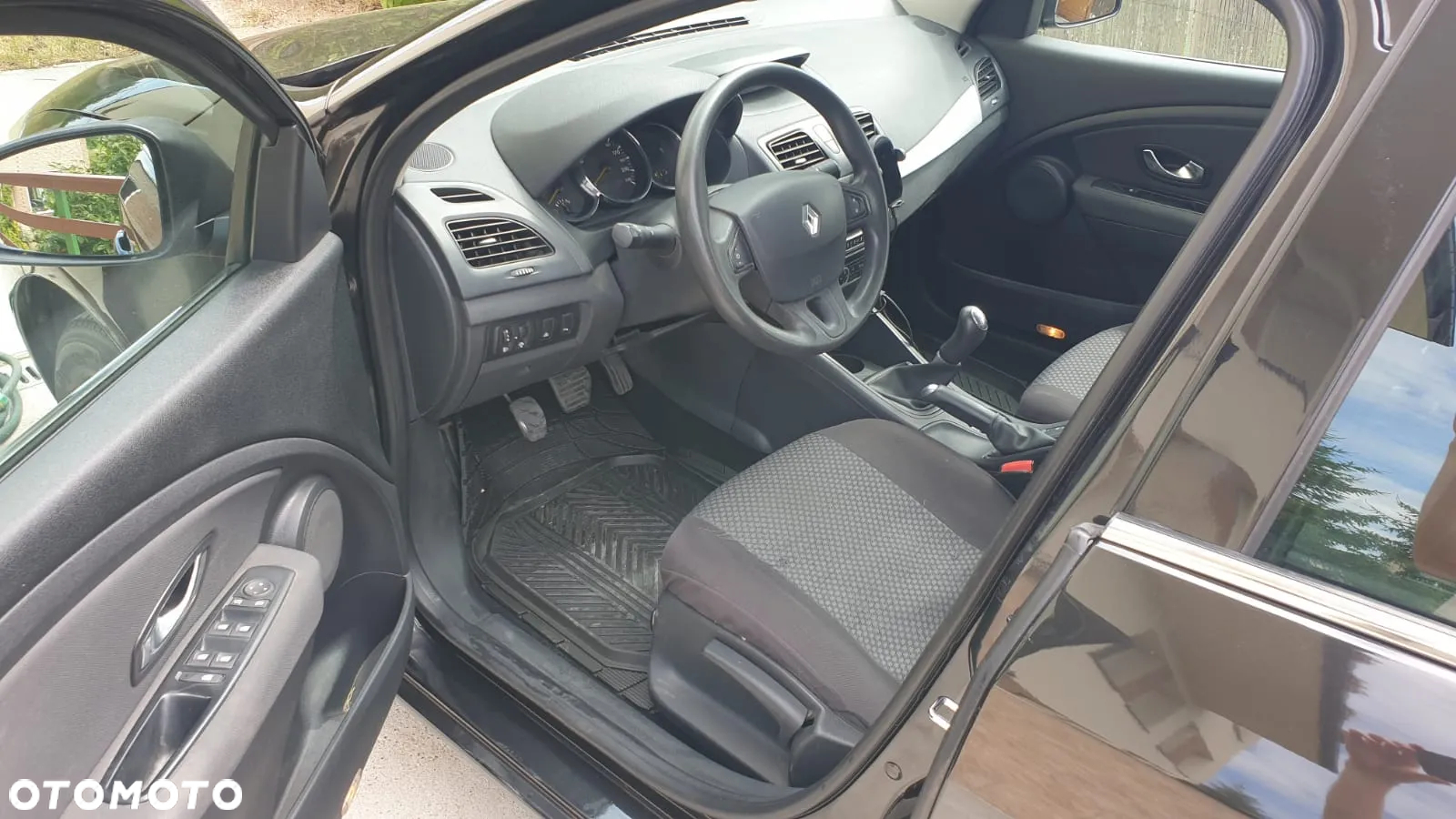 Renault Fluence 1.6 16V Expression - 5