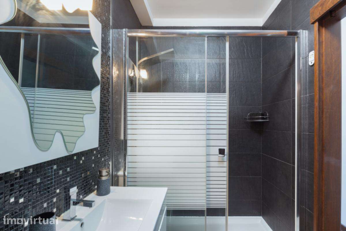 Apartamento com 2 quartos - localizado em Santo Ildefonso Porto - Grande imagem: 4/38