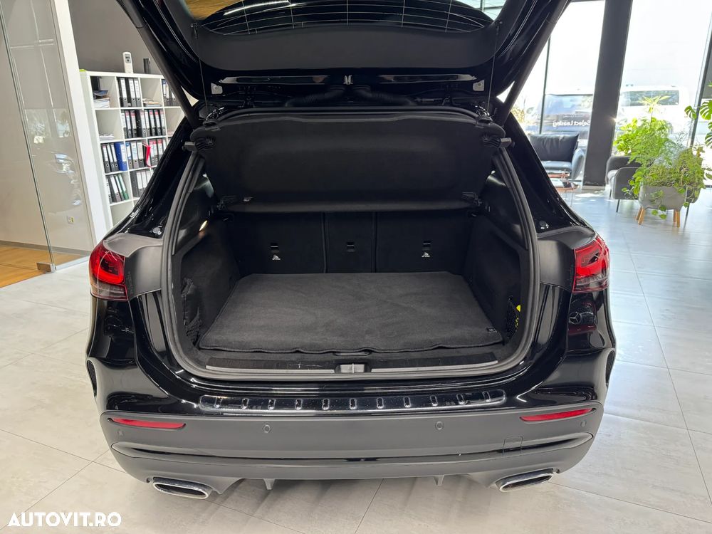 Mercedes-Benz GLA 180 d Aut. - 9