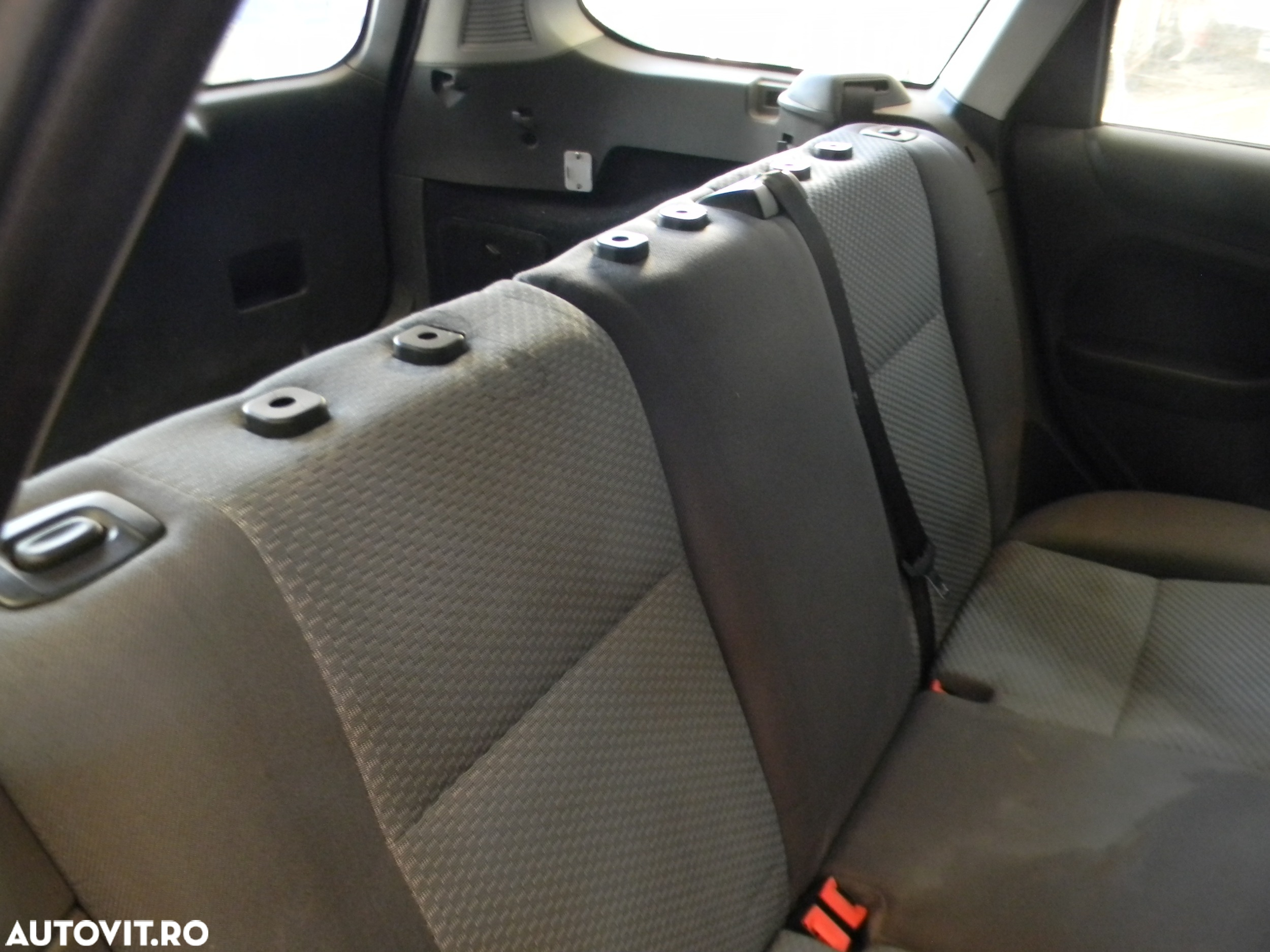 Dezmembrari  Ford FOCUS Mk 2  2004  > 2012 1.6 TDCi Motorina - 24