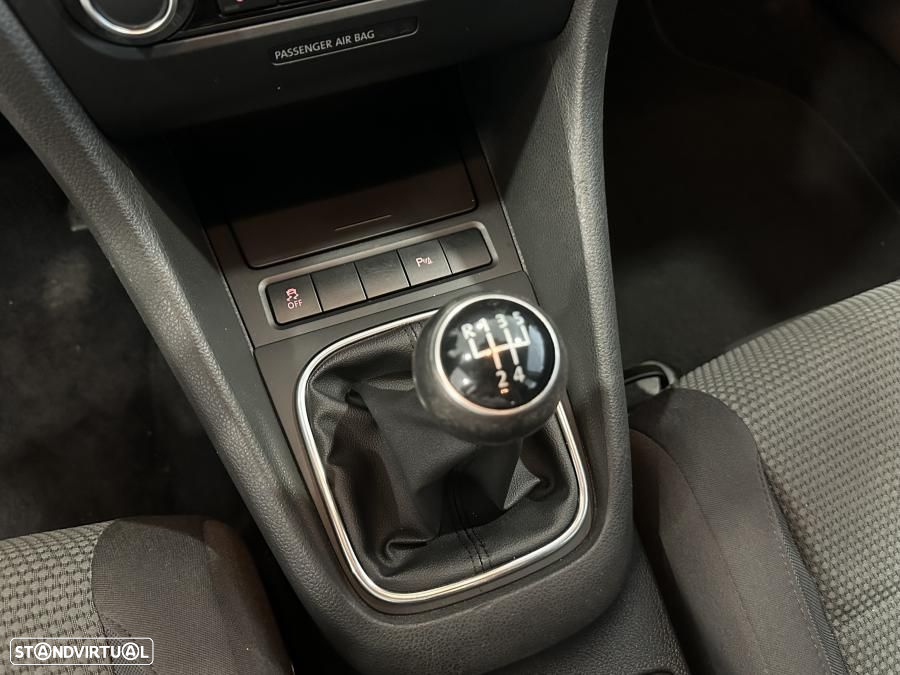 VW Golf Variant 1.6 TDi Confortline - 19
