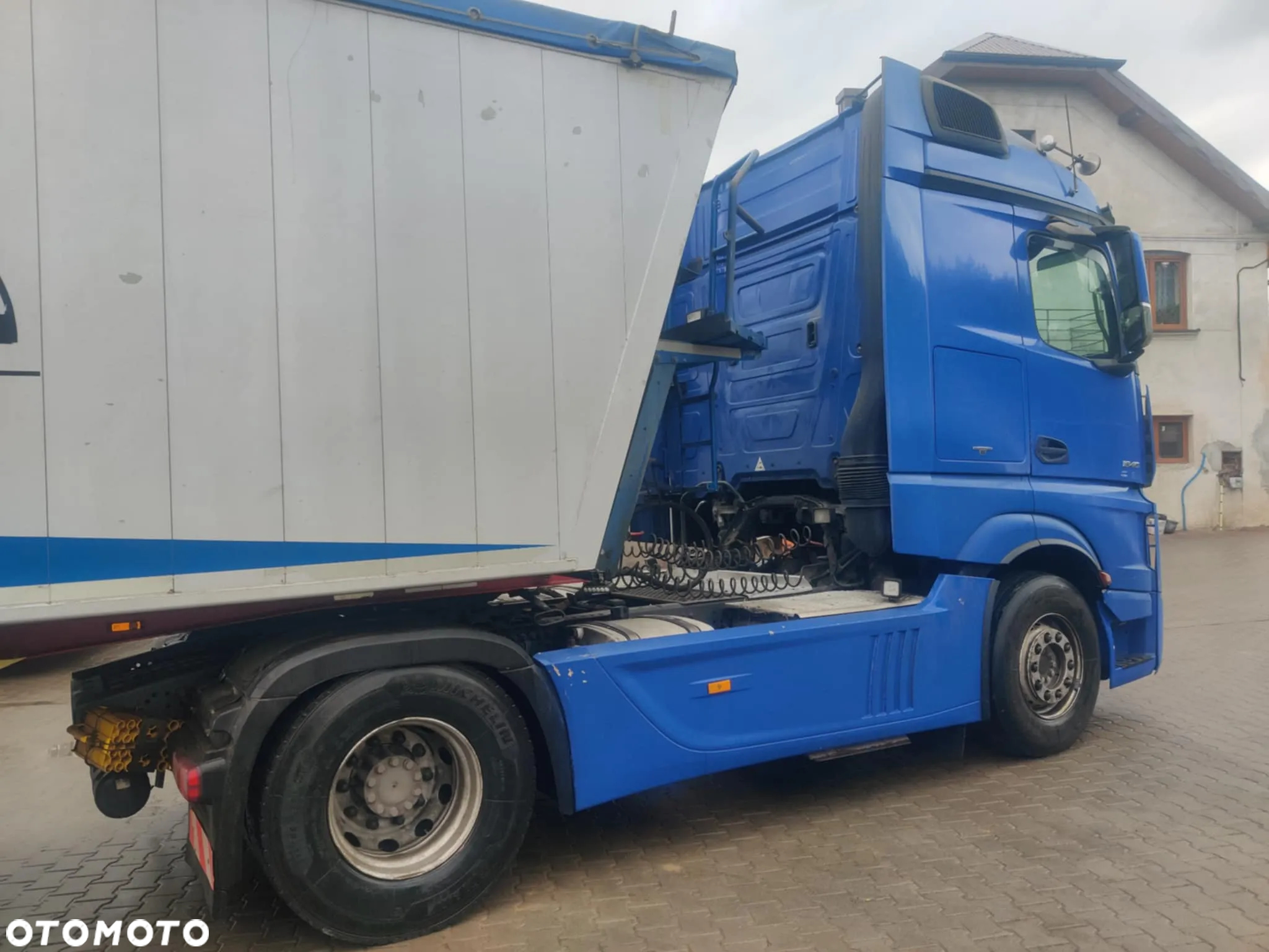 Mercedes-Benz Actros - 6