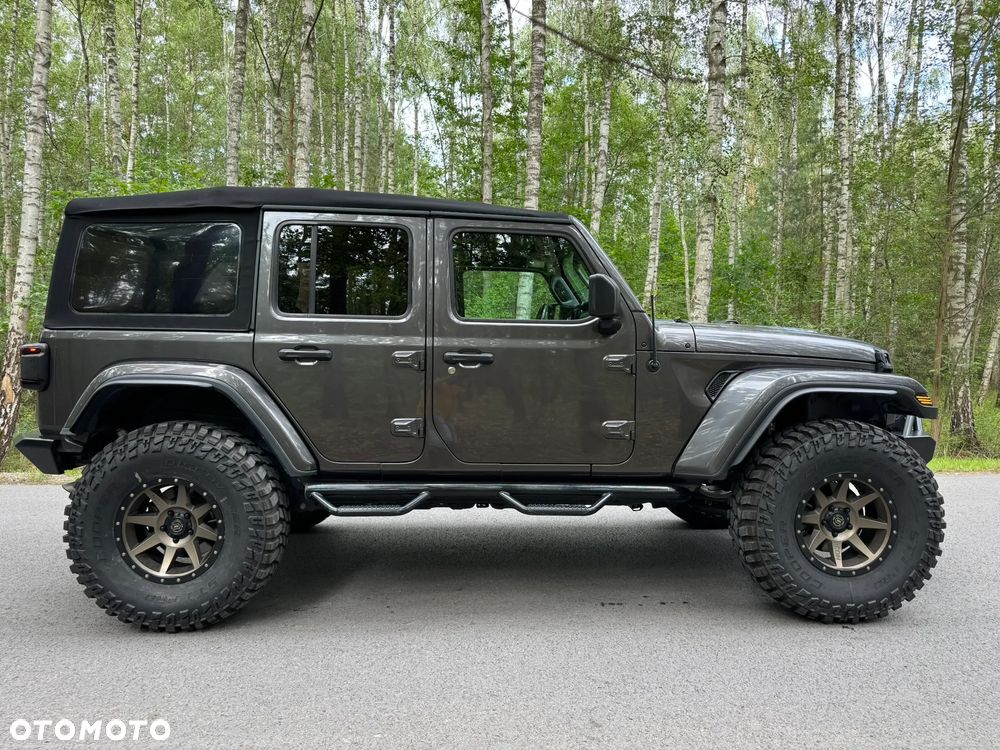 Jeep Wrangler - 3