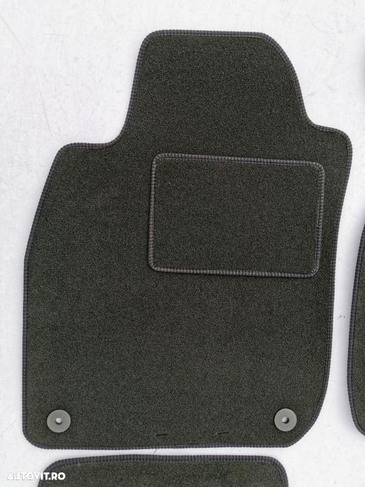 Covorase mocheta Audi A6 C5 Covorase mocheta AUDI A 6 C5 - 2