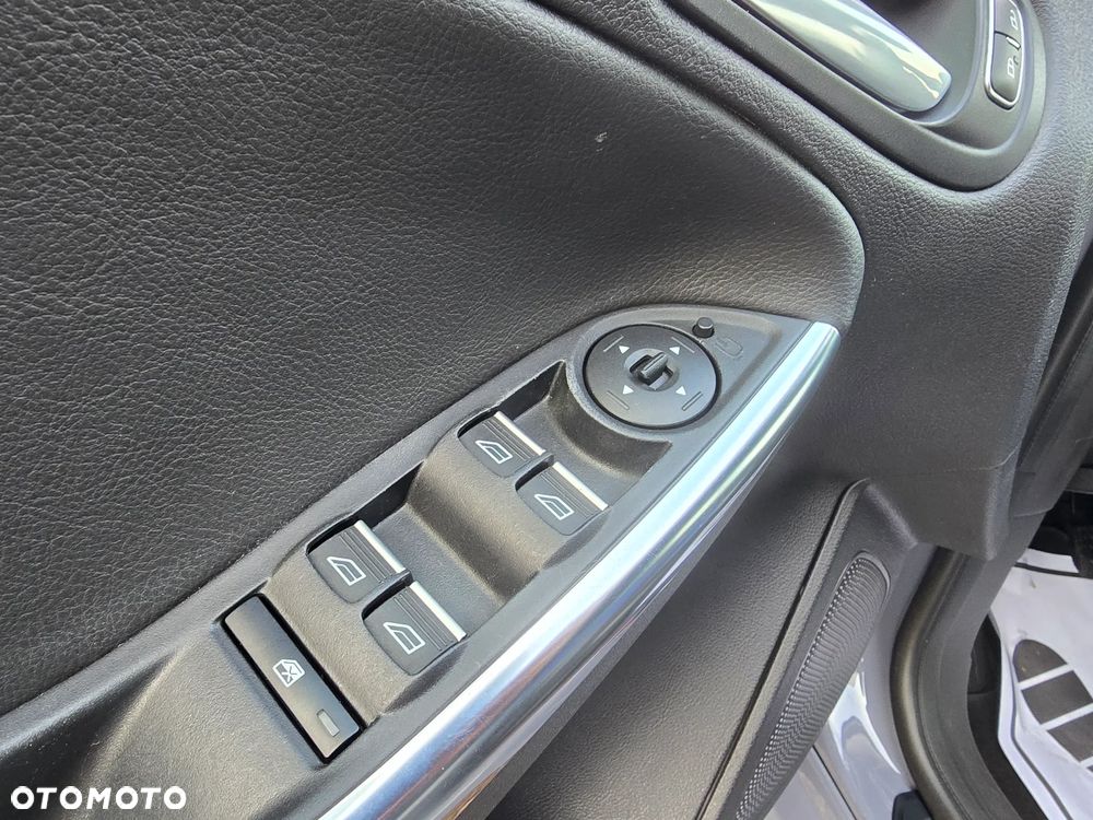 Ford Focus 2.0 EcoBoost ST mit Leder-Sport-Paket - 24