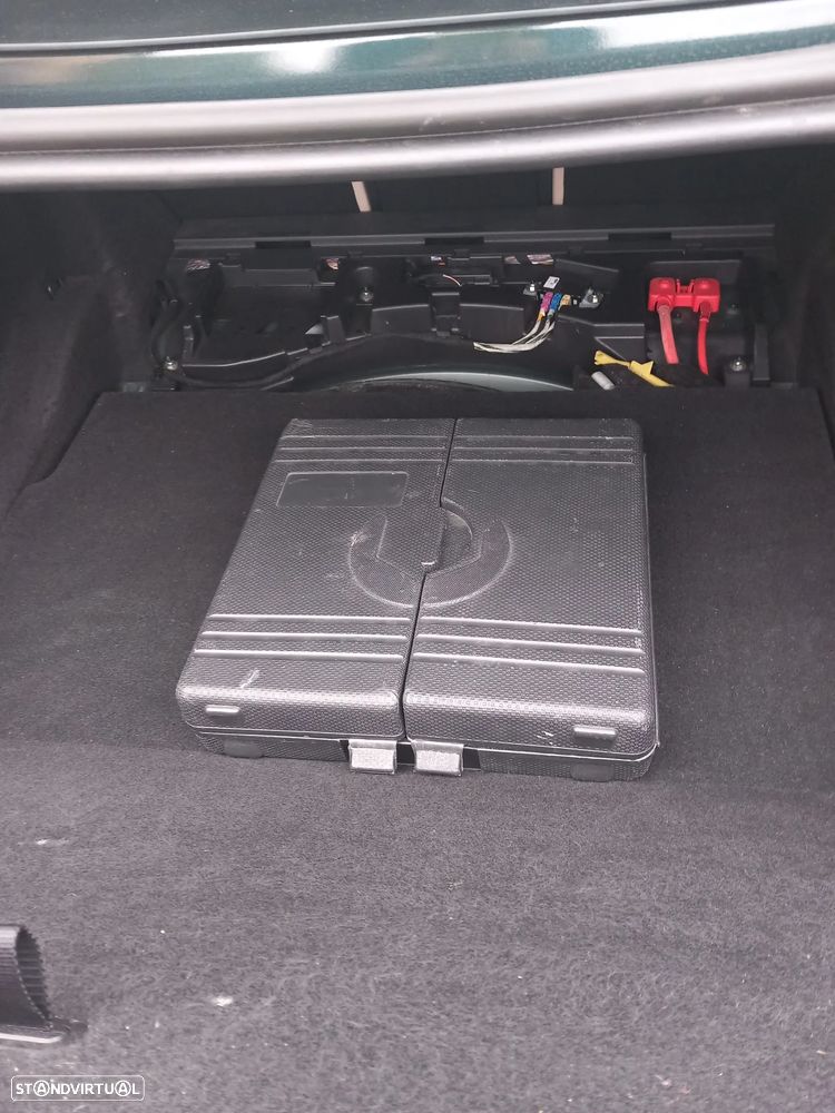 Jaguar XE 2.0 D R-Sport Aut. - 44